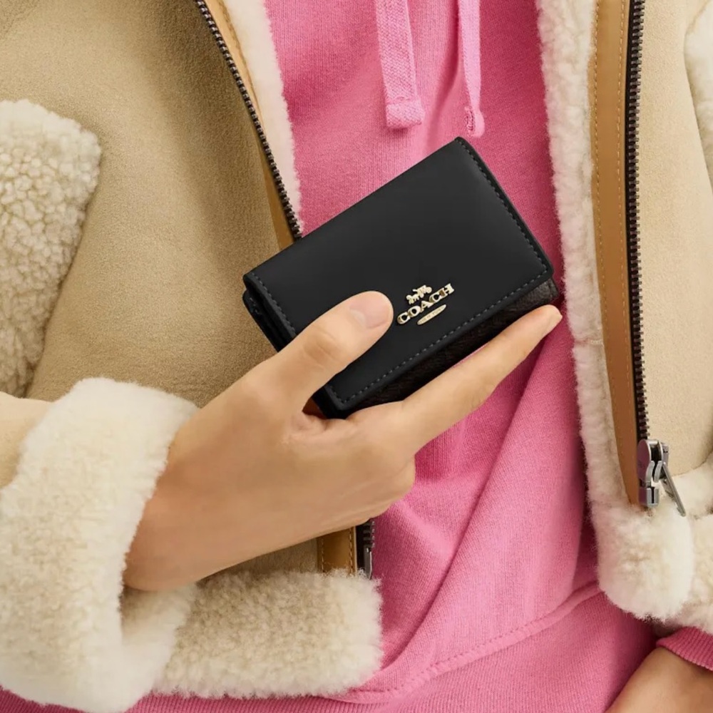 Coach Micro Snap Wallet -  Walnut & Black Signature Canvas - Picture 2 of 6